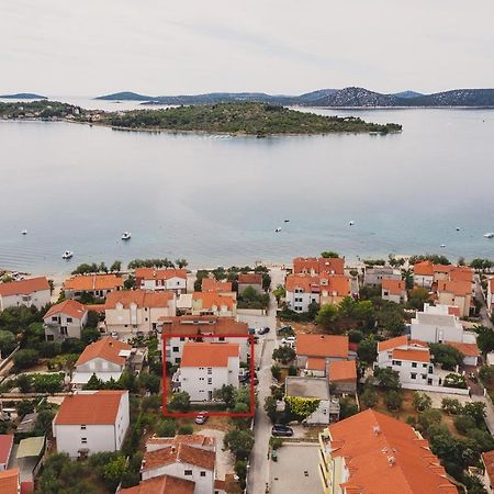 Apartmani Sanja Vodice Zewnętrze zdjęcie
