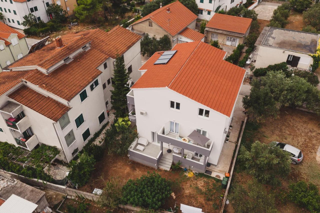 Apartmani Sanja Vodice Zewnętrze zdjęcie