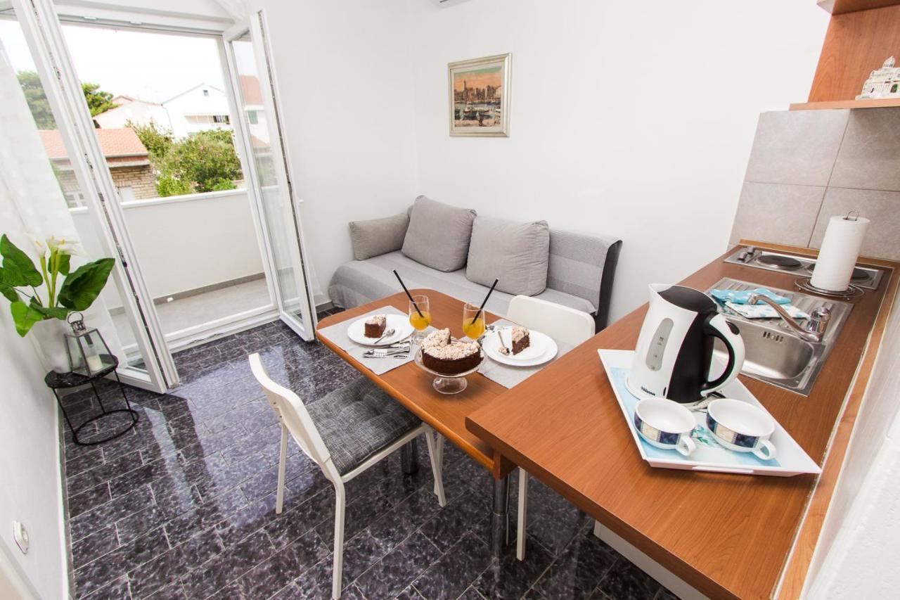 Apartmani Sanja Vodice Zewnętrze zdjęcie